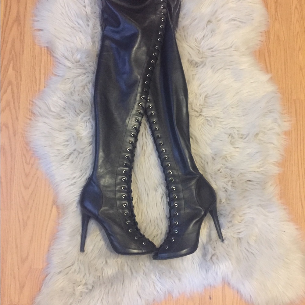 Black thigh tight up boots